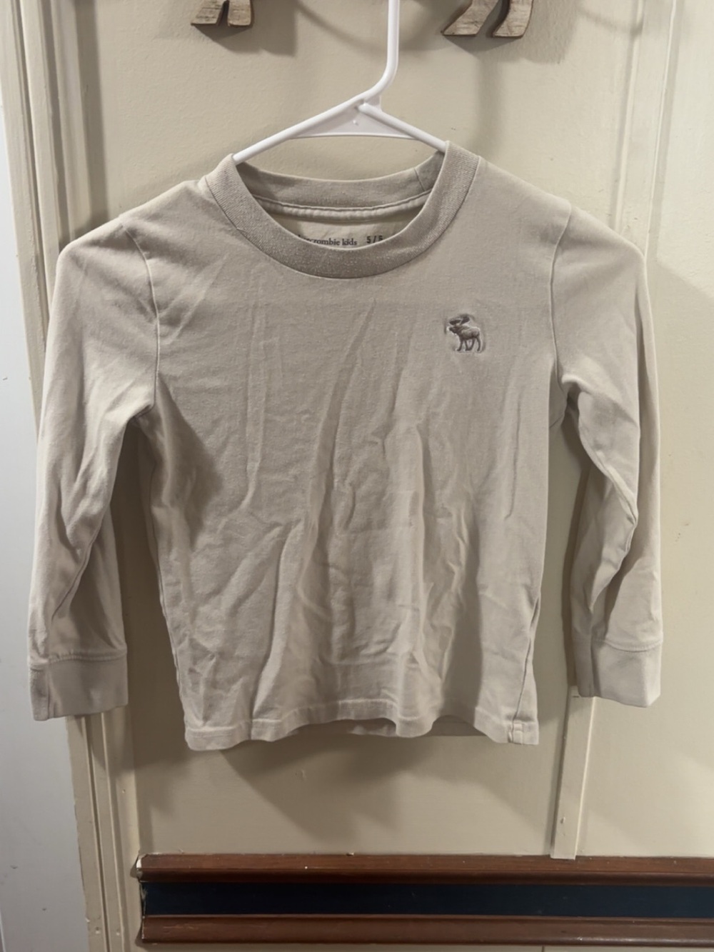 abercrombie kids Cream Long-Sleeve Logo Tee